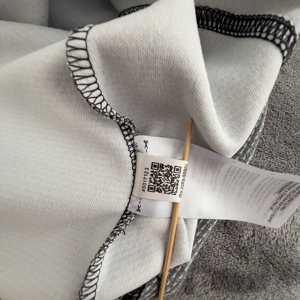 Adidas Golf Women’s Gray Heather 1/4 Zip Textured Knit Pullover Sweater Sz M - Picture 8 of 9